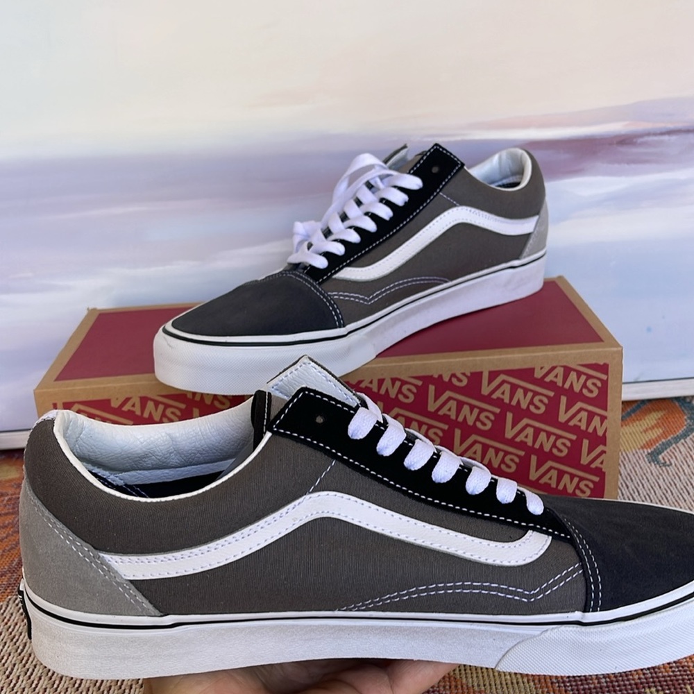 Vans Men’s Old Skool
(Mix & Match) Black/True White 
VN0A4U3B2PD
Sneakers - Picture 11 of 16